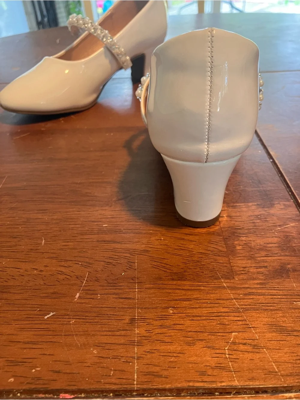 Girls White Pearl Strap Mary Jane Dress Shoes
